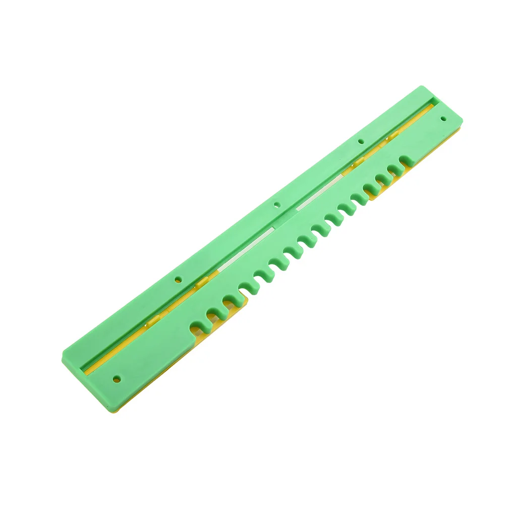 

5pcs Plastic Beehive Door Entrance Discs for Nest Gate Used to Manage Bee Movement In and Out of Hive Lightweight Material