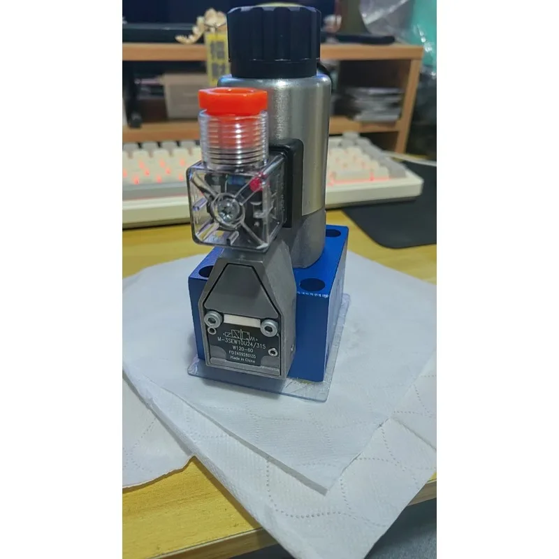 Top Sales M3-SED M-3SEW M-3SED6 M-3SED10 Series Electromagnetic Ball Valve M-3 SE 10 U24/315 W120-60 Hydraulic Solenoid Valve