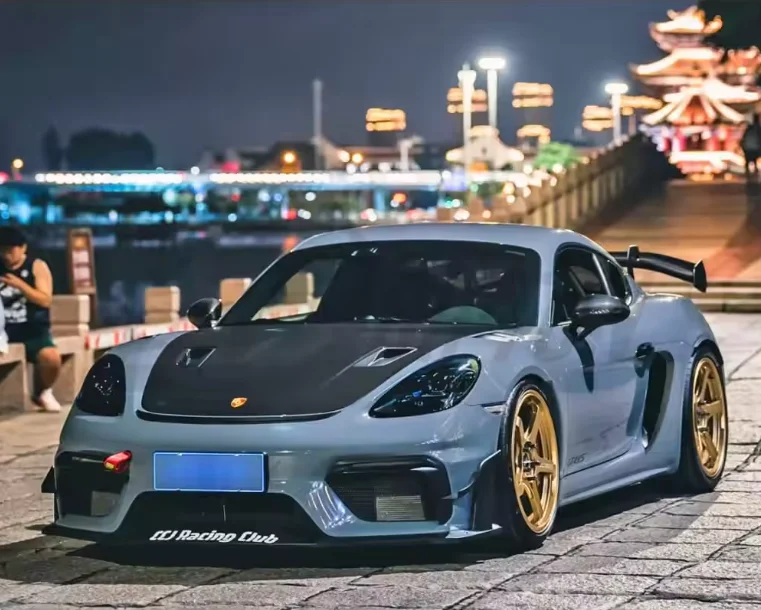 Half Dry Carbon Fiber Front Fender for Porsche 718 Boxster GT4RS Front Fender Trims