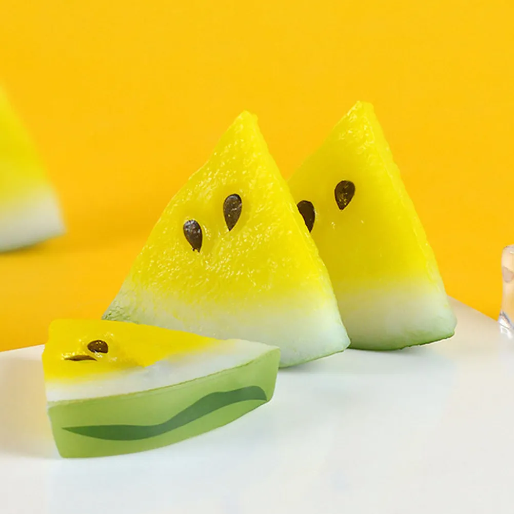 

Набор из 6 миниатюрных реалистичных дольек арбуза из смолы для декора миниатюрных домиков, поделок и рукоделия, маленькие искусственные фрукты