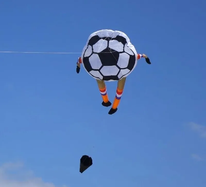 Frete grátis 2m grandes pipas de futebol voando polvo carretel de pipa ripstop náilon kevlar parapente diversão ao ar livre esportes pipa spinner