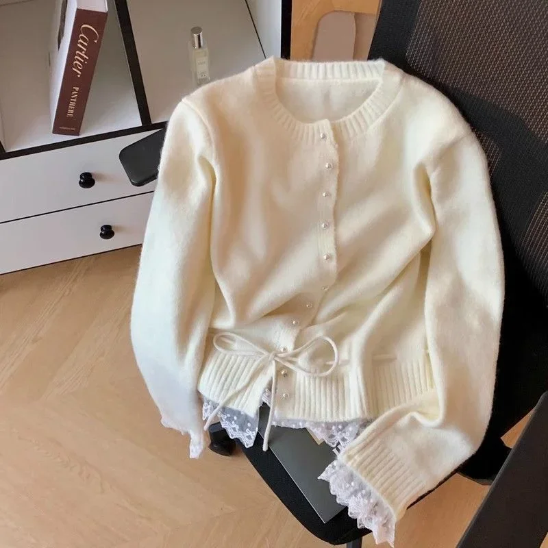 

Korean Sweet Age-reducing Lace Waist-hugging Sweater for Ladies Spring Loose Slimming Versatile Round Neck Top