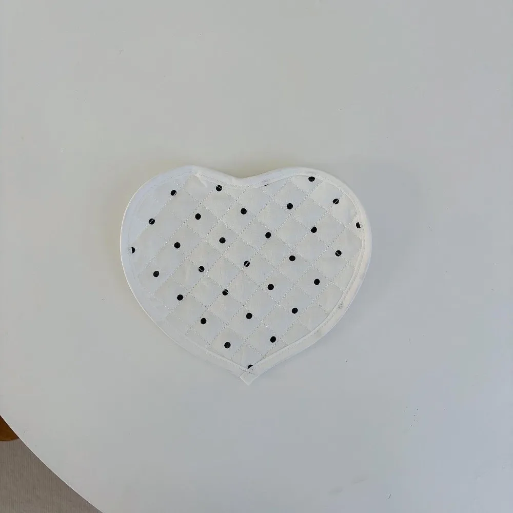 New Polka Dot Heart-shaped Placemats Cotton Decorative Quilted Water Cup Mat Plaid Black Fabric Coaster Photography Props