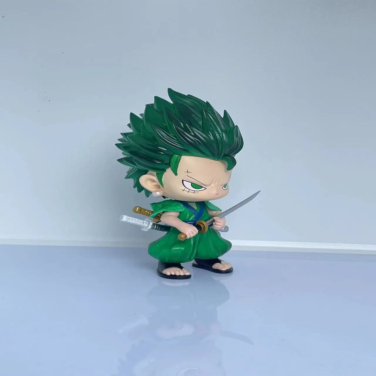 Een Stuk Anime GK Cartoon Figuur Q Versie Zoro Perifere Action Model Speelgoed Pop Efigy Auto Decoratie Gift