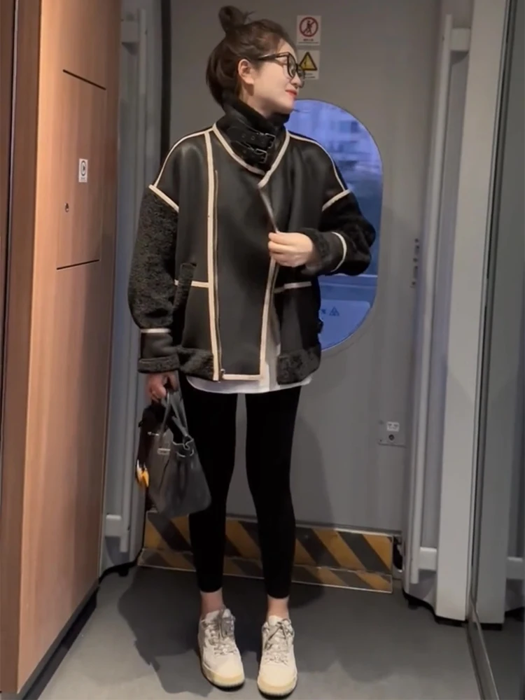 เสื้อแจ็คเก็ตหนังสไตล์เรโทรฮ่องกง แต่งลายปะติด คอตั้ง ให้ความอบอุ่น เหมาะสำหรับผู้หญิง ฤดูหนาว ระดับไฮเอนด์ สไตล์นักขี่มอเตอร์ไซค์