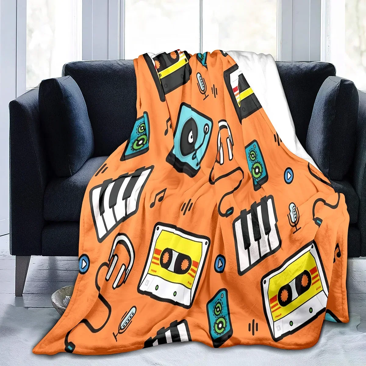 Music Note Piano Pattern Flannel Throw Blanket for Bed Sofa Couch All Season Warm Super Soft Lightweight Blanket King Queen Size