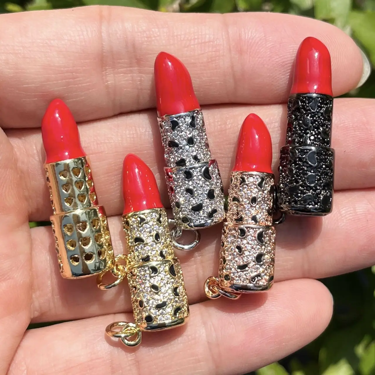 

5Pcs Zirconia Pave Bling Red Lipstick Charms Leopard Print Pendant for Decoration Doll Bracelets Necklace Jewelry Accessories