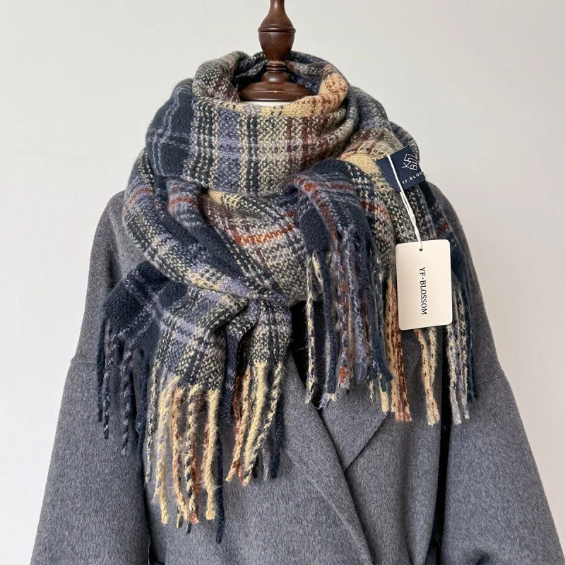 Plaid Scarf Outer Wear Ladies Winter Neckerchief Neck Windproof Scarf Keep Warm Thickened All-Matching Long Double-Sided Shawl