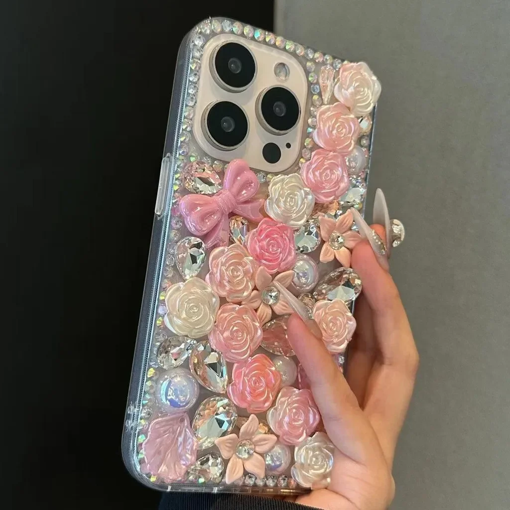 แฟชั่น Handmade Bling เพิร์ลเพชรโบว์ Camellia ดอกไม้สําหรับ iPhone 16 15 14 13 12 Mini 11 Pro Max Plus