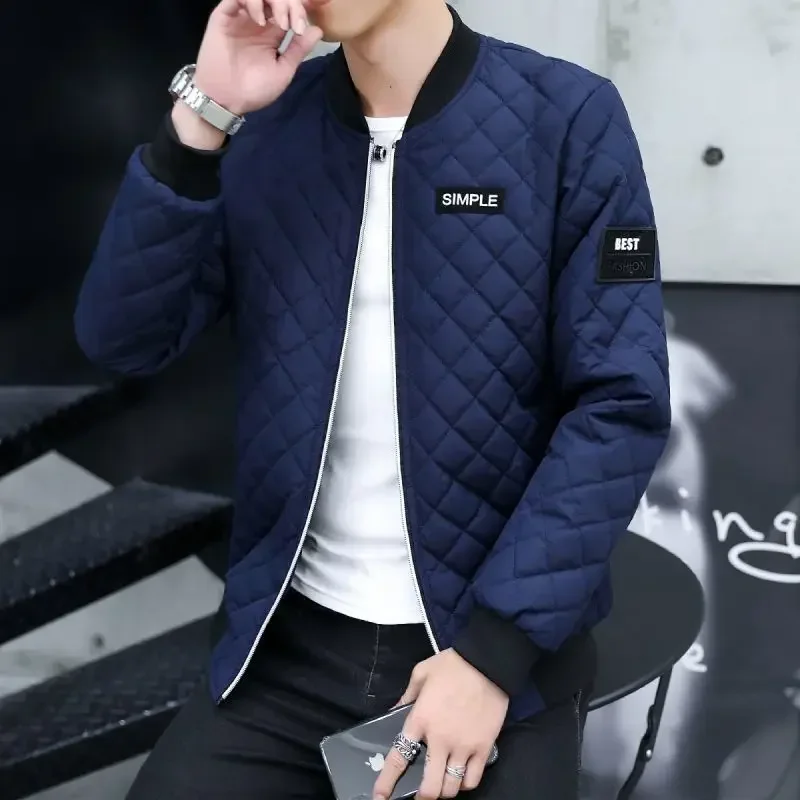 Quilted Padded Jacket Man Short Lightweight Winter Coat for Men Harajuku Fast Delvery Aesthetic Luxury Designer Novelty in New