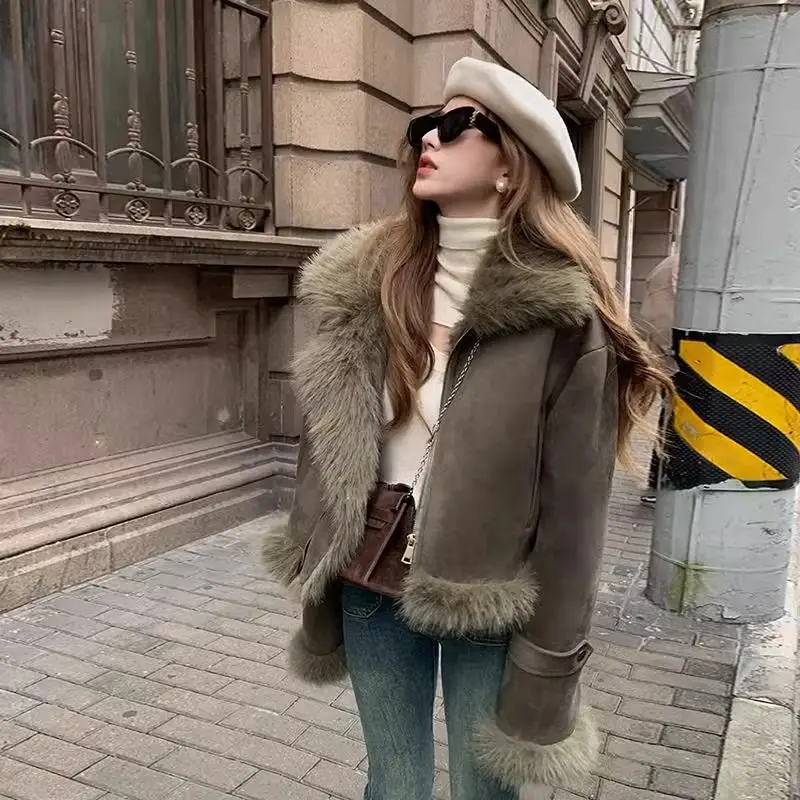 

2025 Autumn and Winter New Fur Integrated Jacket Suede Short Motorcycle Suit Women's Slimming Korean Version Casual Jacket