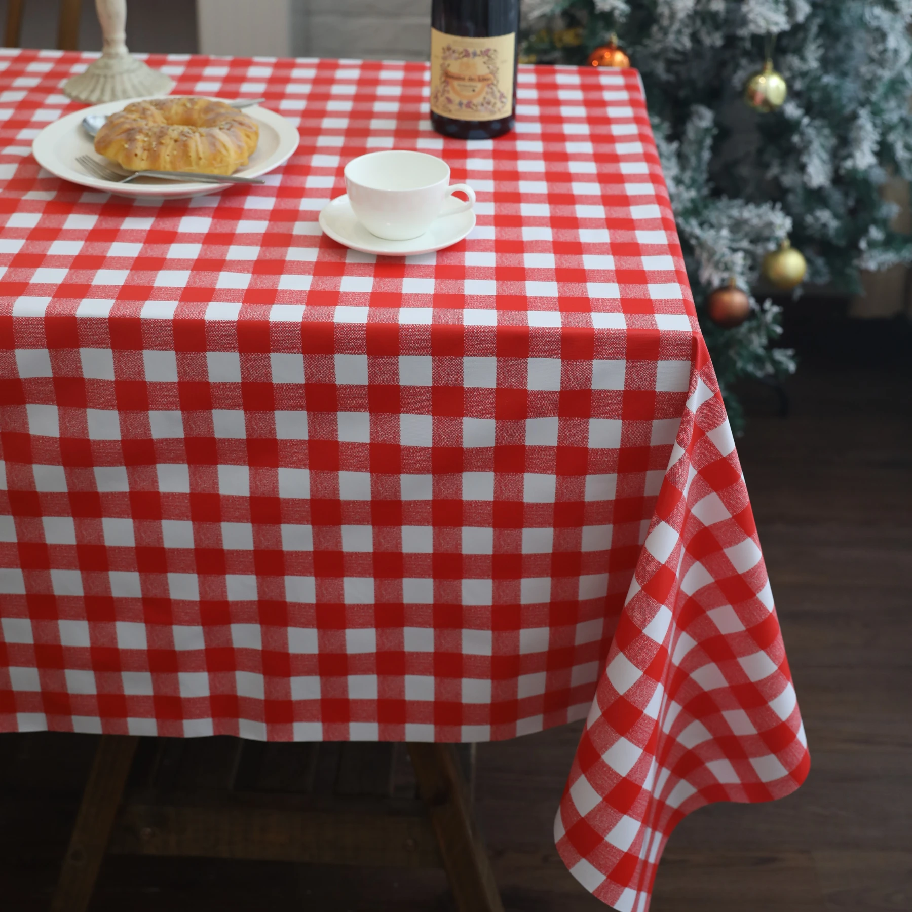 

Oilcloth Checkered Waterproof Tablecloths, Wipeable Reusable Table Cover for Outdoor Picnic Camping Dining Table, Red and White