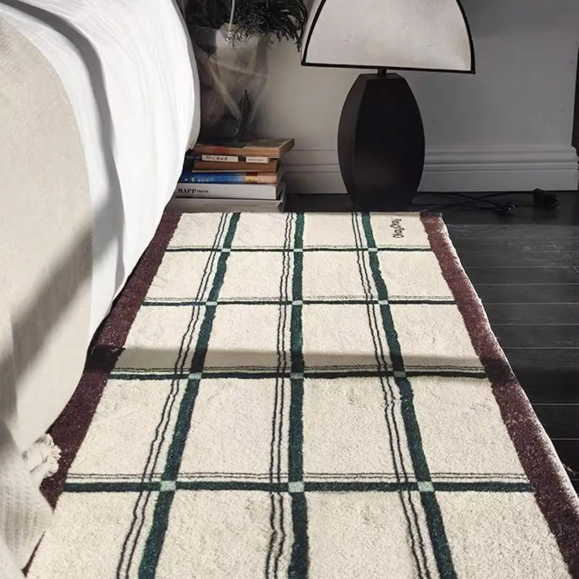VIKAMA Korean Ins Wind Carpet Soft Bedroom Bedside Carpet Anti slip Living Room Tea Table Mat Home Decoration