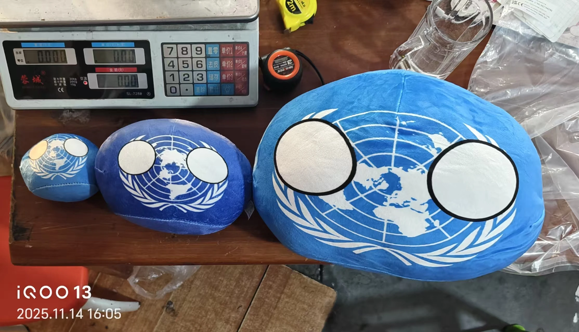 Polônia bola britânica bolinho travesseiro anime mercadoria cos boneca brinquedo de pelúcia pingente bola nacional