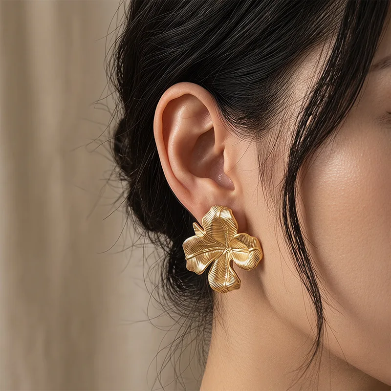 CarlidanaEuropean and American style vintage petal earrings with three-dimensional texture design, bold and elegant earrings