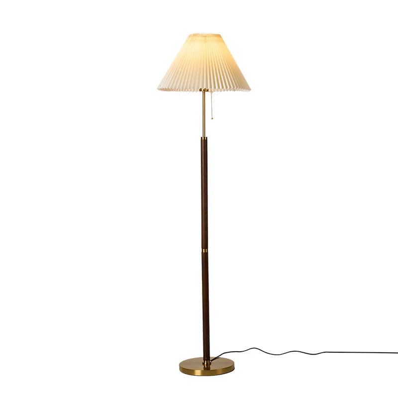 &*Q Solid wood high-value living room floor lamp retro medium atmosphere antique homestay bedroom bedside vertical