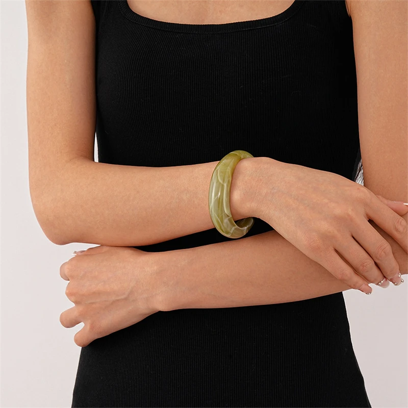 

Vintage Style Geometric Resin Bangle for Women Pink Beige Brown Wide Cuff Bracelet Fashion Statement Jewelry Gift