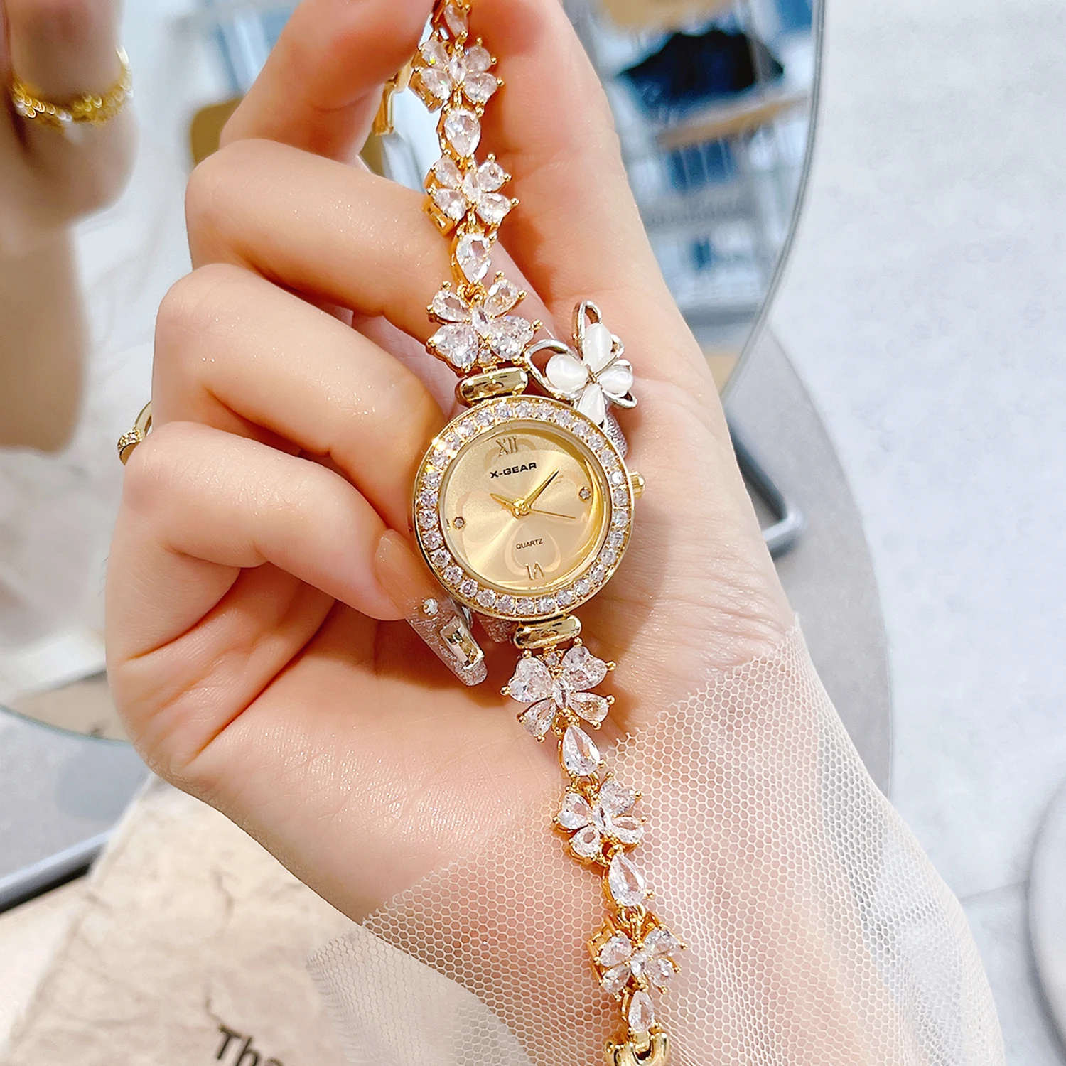 ساعة كوارتز مقاومة للماء للأطفال - ساعة يد للطلاب بحزام على شكل فراشة، هدية مثالية للفتيات