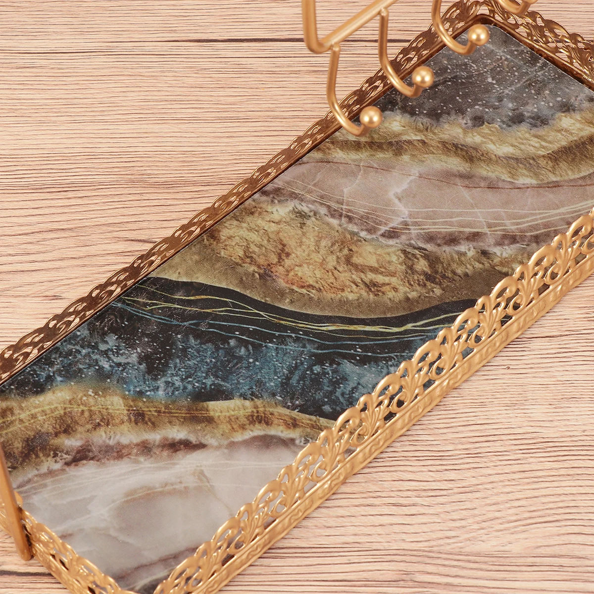 

1 шт., подставка для ювелирных изделий, железный вертикальный поднос, крючок для ожерелья, стеллаж для выставки товаров, стильный прочный держатель для сережек, органайзер для туалетного столика