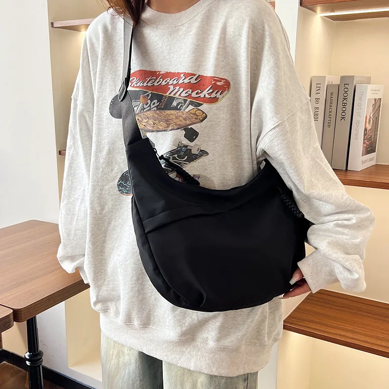 2024 New Nylon Dumplings Bag Women\'s Trendy Shoulder Messenger Bag Lightweight Underarm Bag Mini Canvas Bag