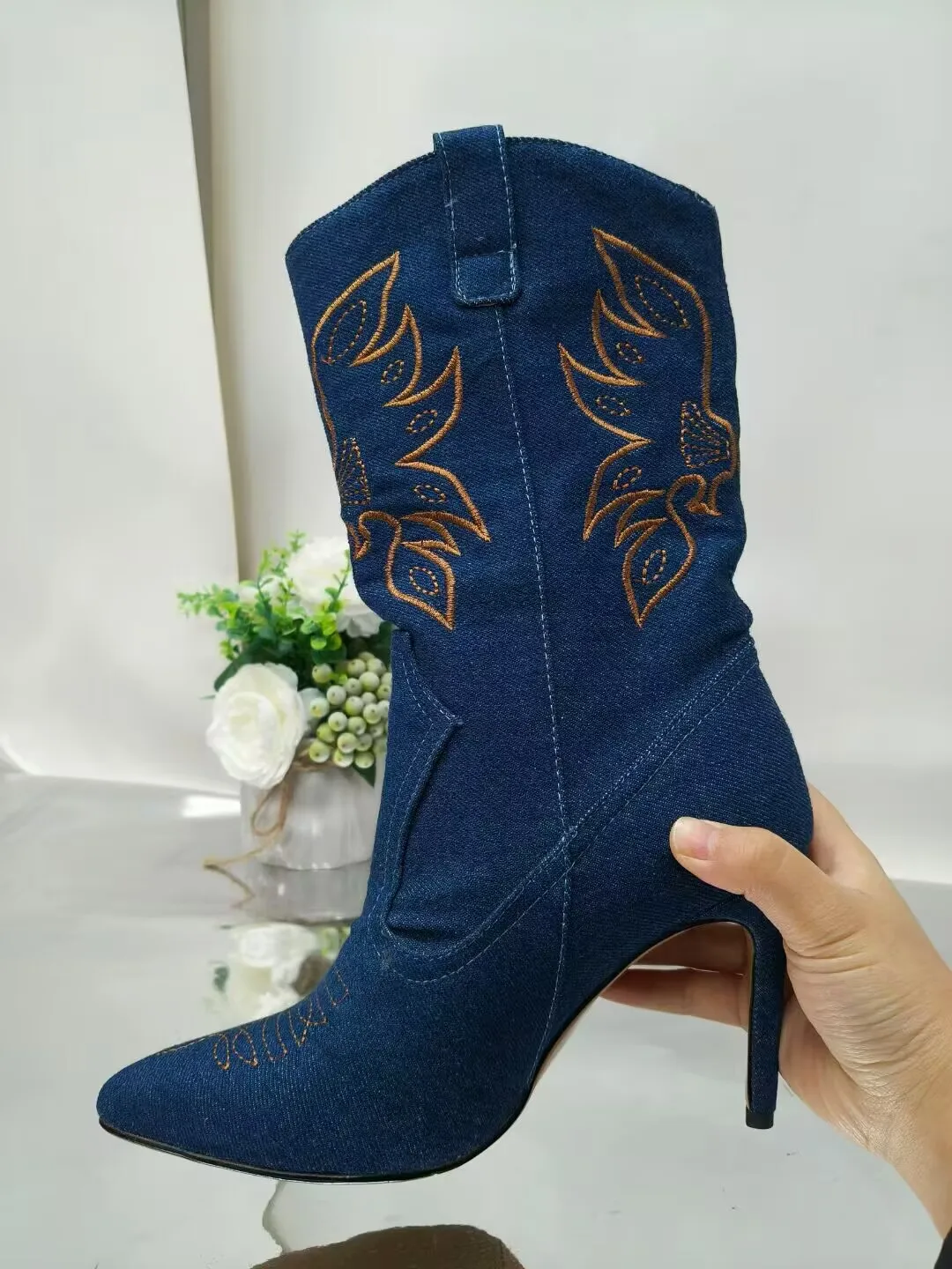 

Embroidered Western Denim Boots High Heels Pointed Toe Women's Knights Cowboy Boots Retro Solid Mid-Calf Runway Shoes Winter