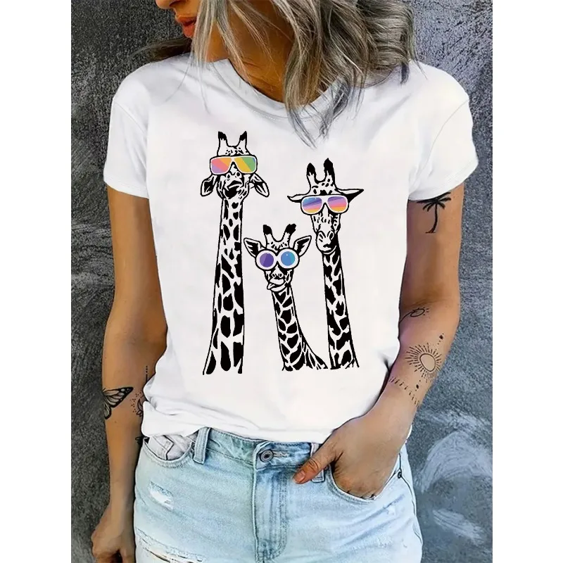 Giraffe Cartoon Pattern Printed Short Sleeved Summer Casual Simple Versatile Round Neck White Breathable Top for Women T-shirt