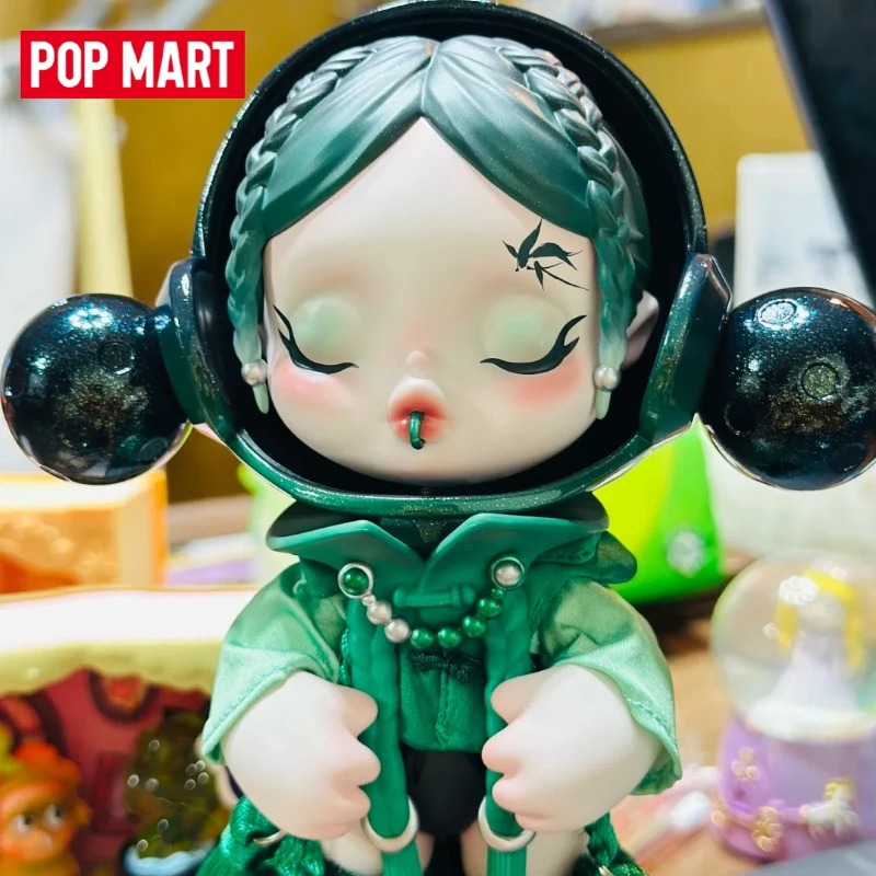 

Оригинальная фигурка POP MART Skullpanda X Crocs OOTD в наличии, коллекционный подарок