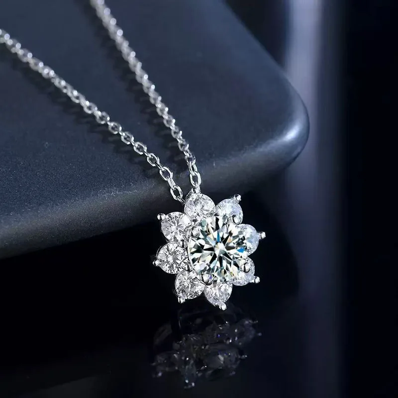 

Certified GRA 1ct 2ct Moissanite Sterling Silver 925 Sunflower Pendant Necklace Jewelry Clavicle Chain Gift for Women