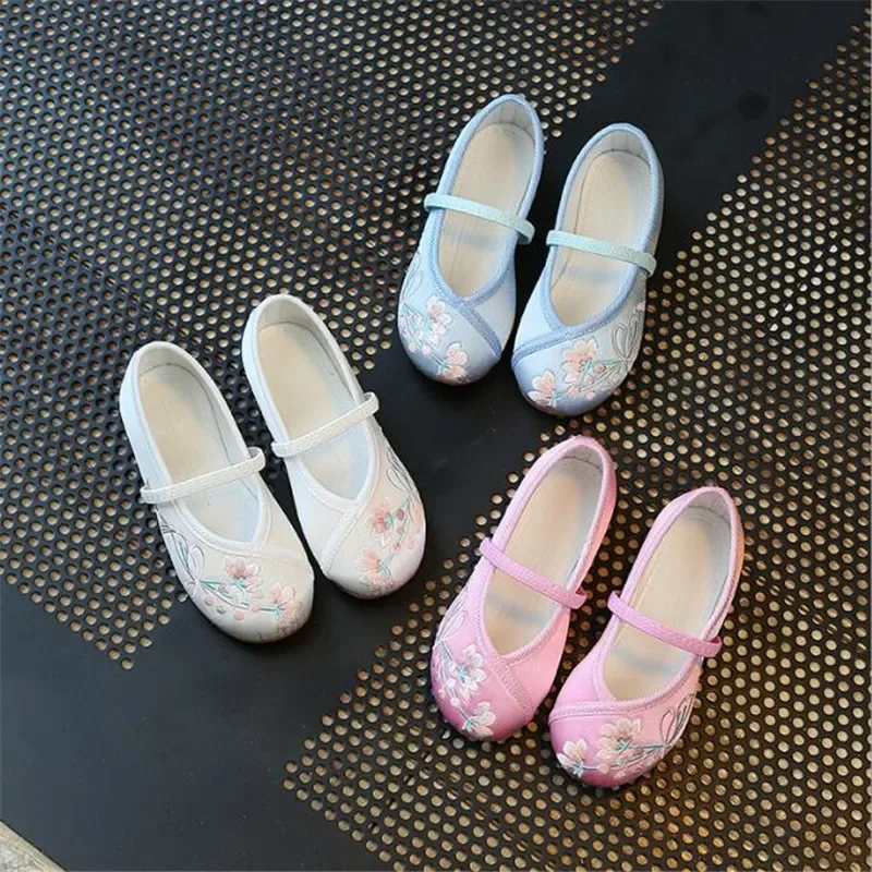 Kids Shoes for Girl Children\'s Hand Embroidery Cloth Casual Shoe Chinese Style Girls Shoes Old Beijing National Wind Dance Shoes