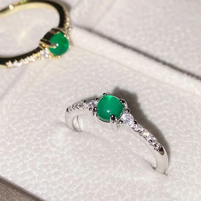 

MDL Moissanit1 Стиль Новое кольцо с имитацией ледяного халцедона с поверхностью яйца Темпераментное маленькое позолоченное микронаботное кольцо из халцедона Live Ring