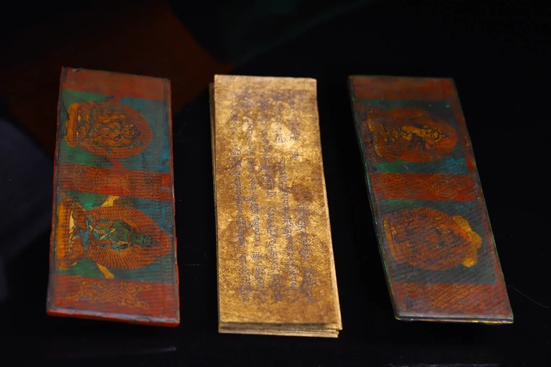 

9"Tibetan Temple Collection Old Scriptures Mosaic Gem Turquoise Treasures Buddha Hand Painted Old scriptures chanting Dharma