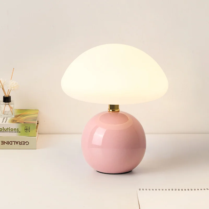 

Cream style mushroom bedside lamp, eye protection, simple and cute girl decoration, atmosphere lamp