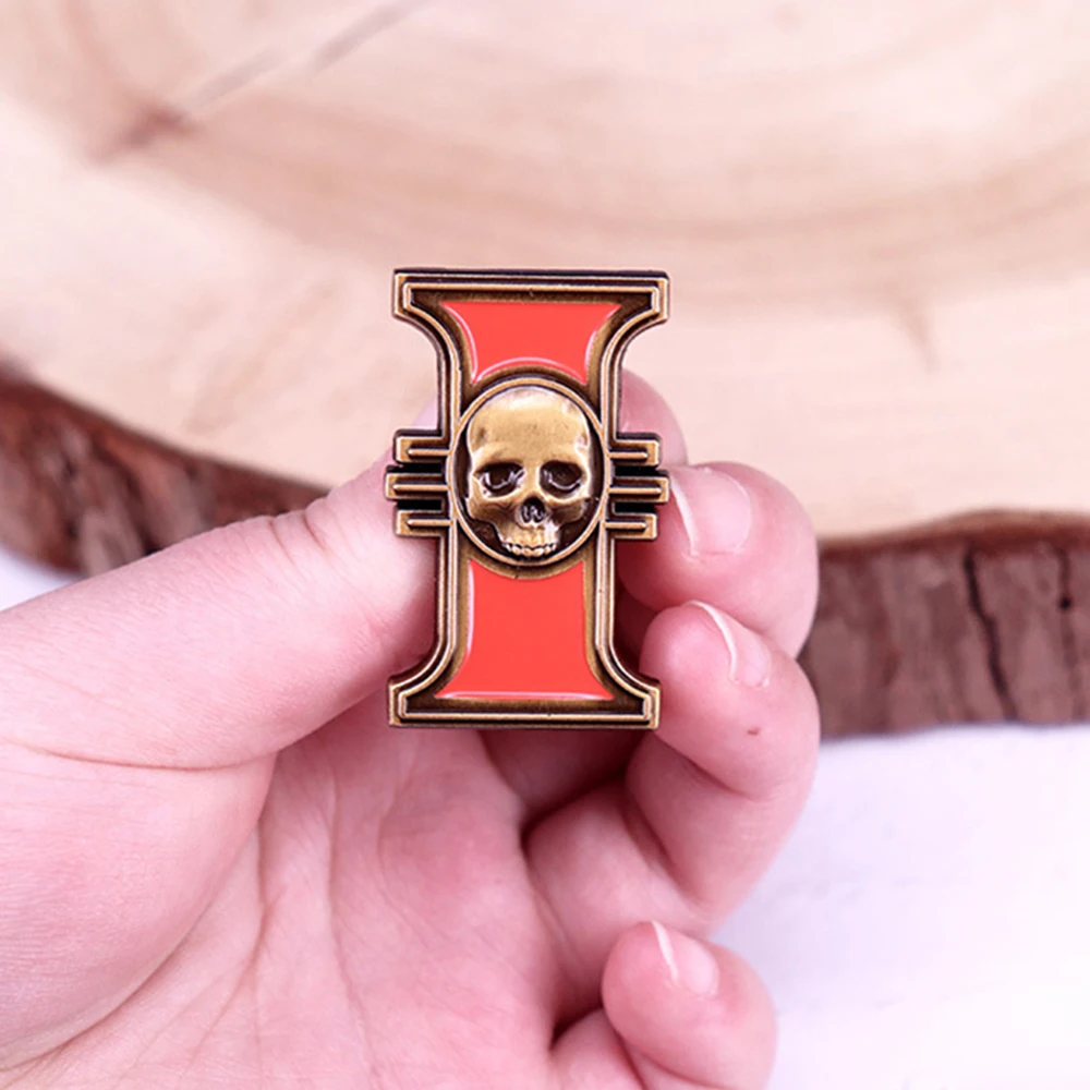 Game Warhammer 40k Judge Brooch Bronze Vintage Skull Enamel Pin Backpack Bag Lapel Badge Accessories for Gamer Fans