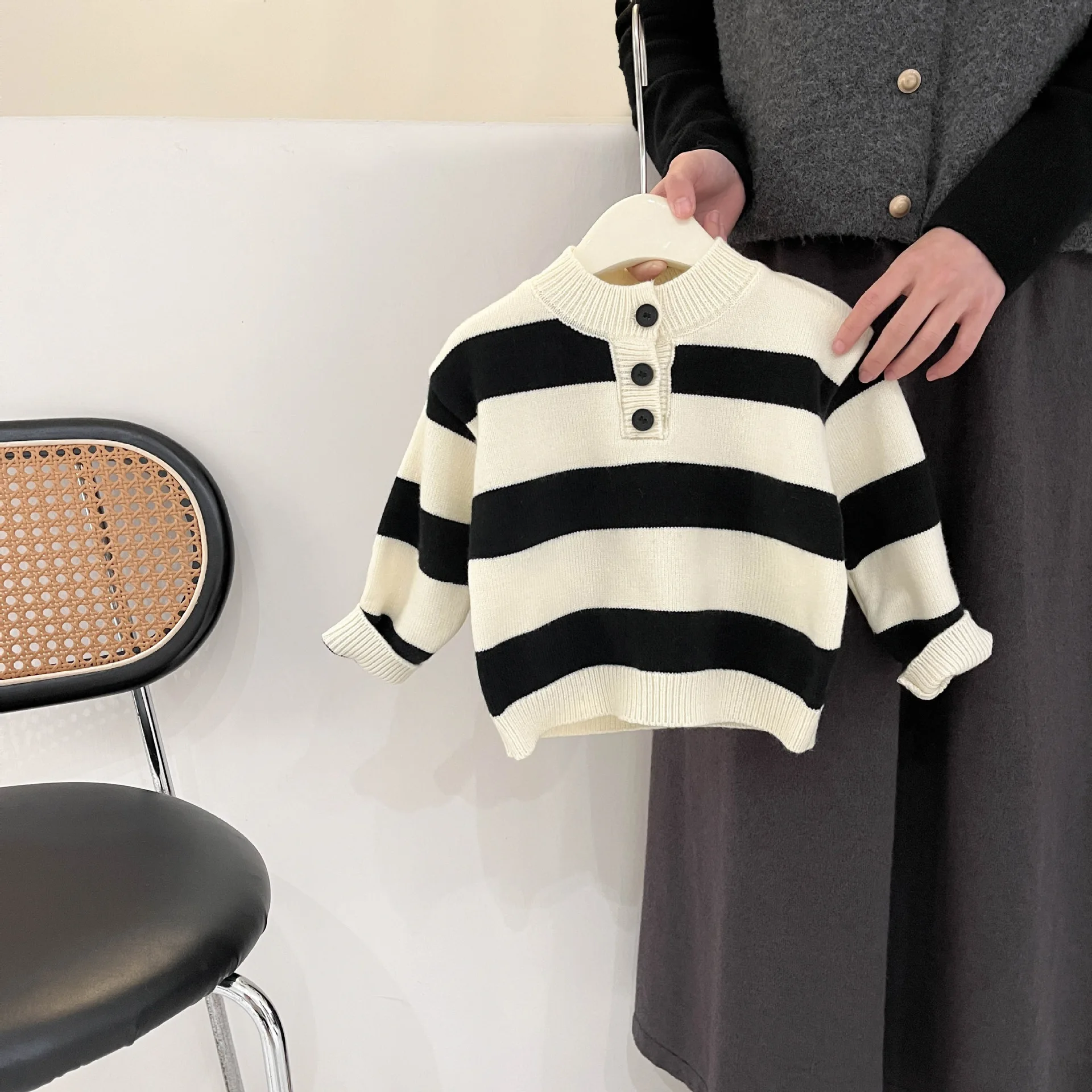 

2024 Korean Ins Spring Autumn Newborn Boy Pullover Stripe Patchwork Long Sleeve Baby Boys Sweater Casual Comfort Infant Boy Tops