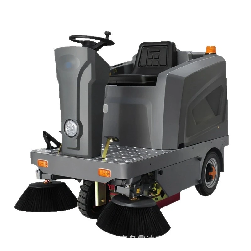 Professional efficient driving type sweeper, large cleaning equipment, the first choice for factory and street cleaning.