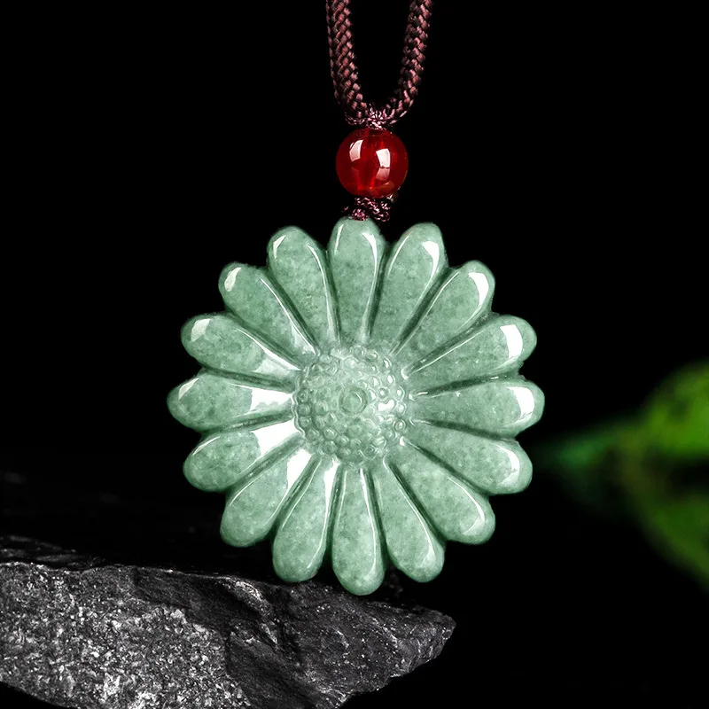 

New Fashionable Natural Handmade A-grade Jade Green Sunflower Pendant, Bean Seed Jade Pendant, Men's and Women's Accessories