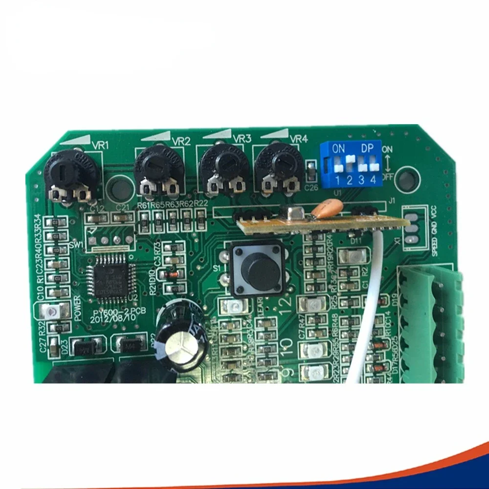 control board for soft start and soft stop gate operator