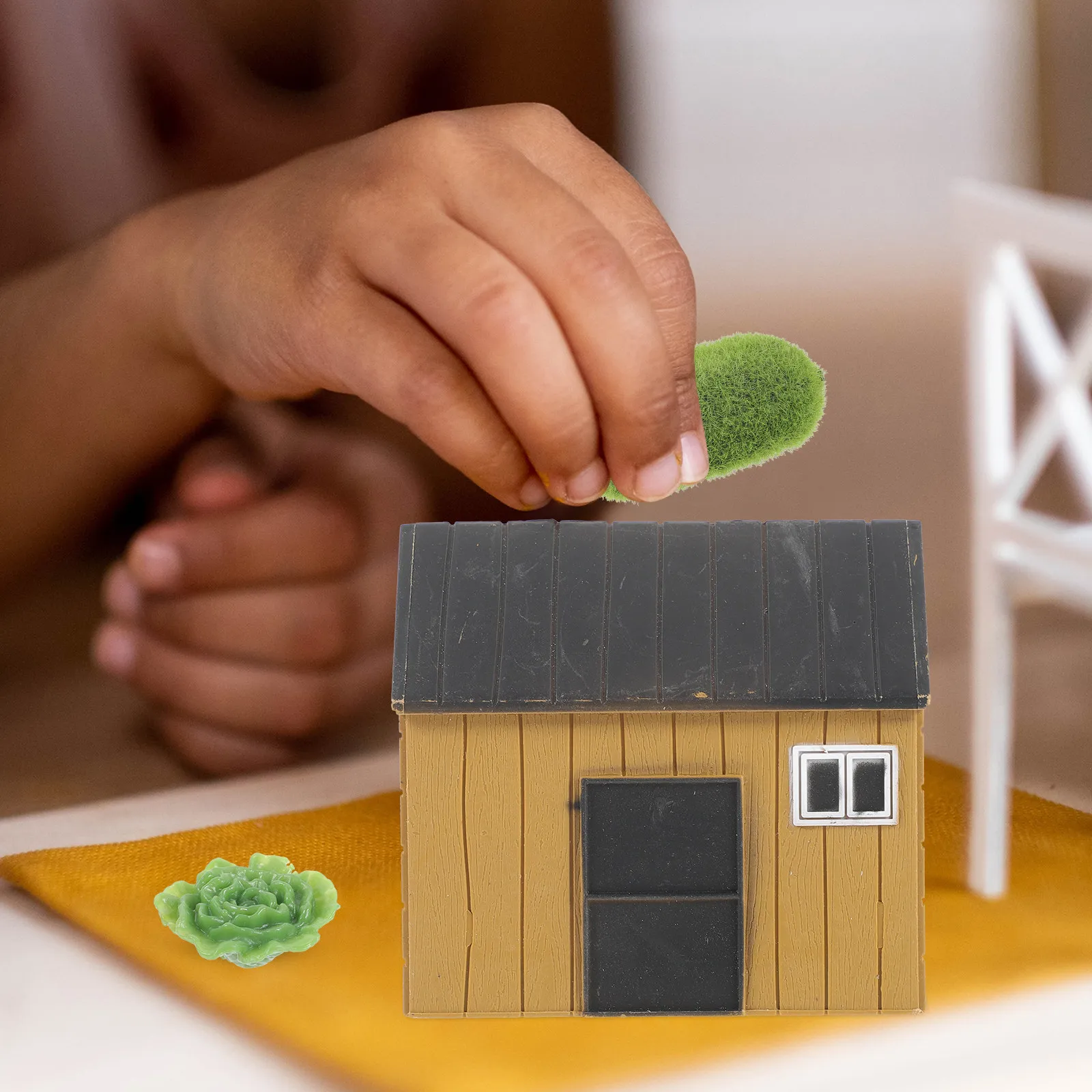 

1Set Mini Farmhouse Decor Plastic Miniature House for Micro House Display Mini Garden Landscaping Prop Farm Themed Room Decor