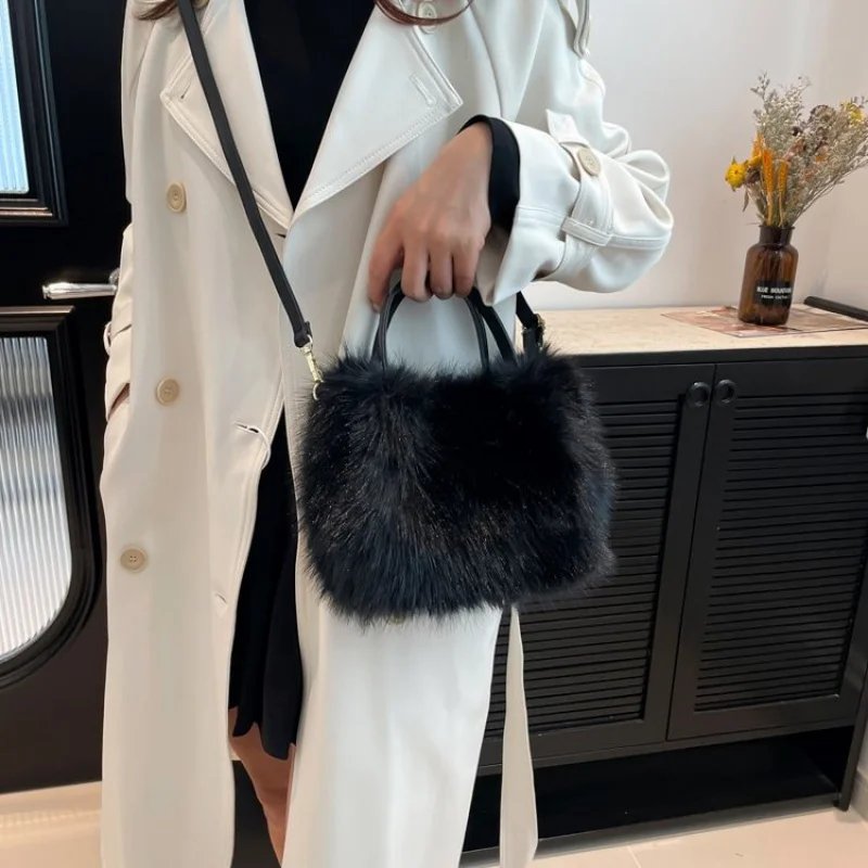 

2025 New High-end Luxury Brand Ladies Leather Shoulder Bag Famous Designer Paris Casual Vintage​