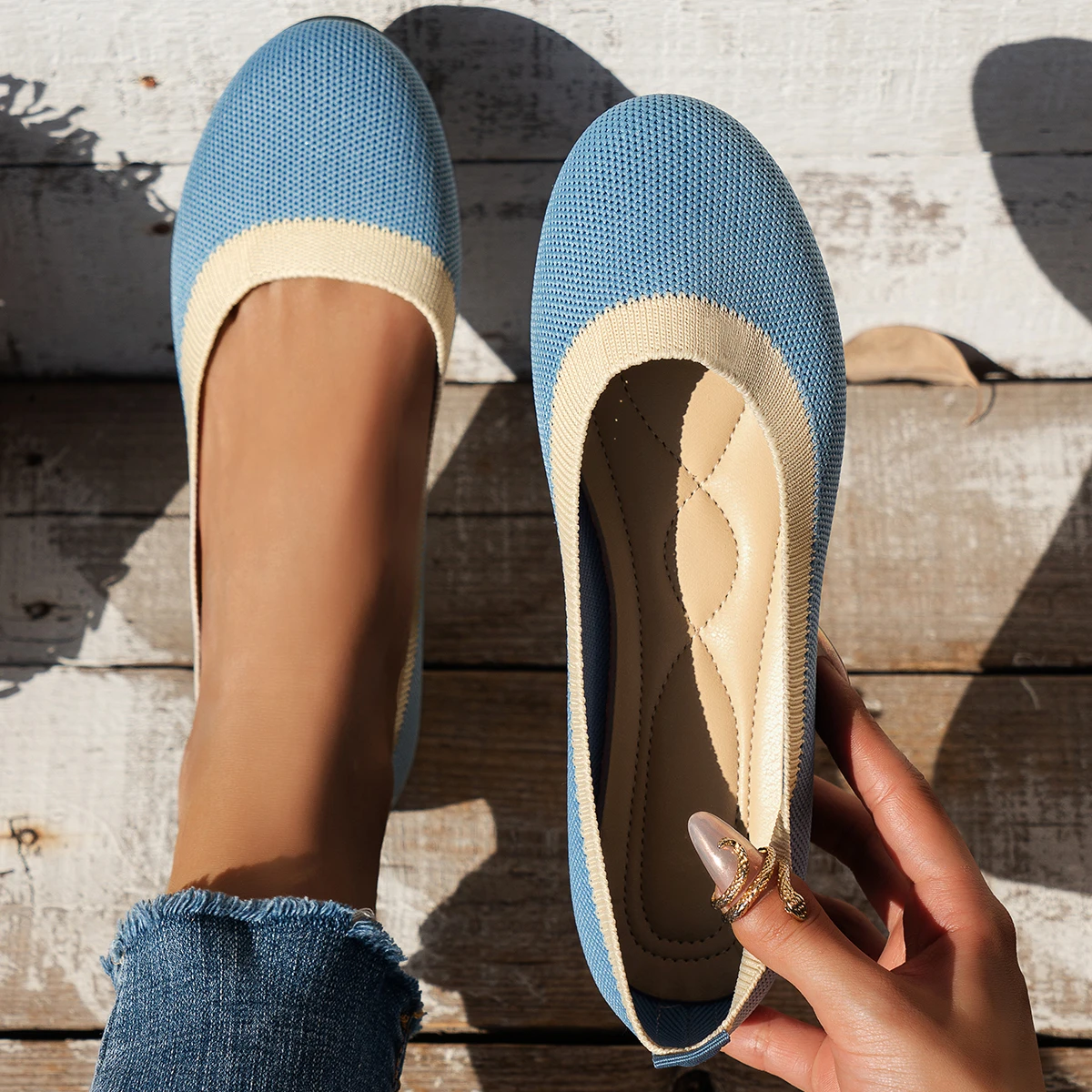 

Spring Women's Flat Shoes New Knitting Sock Sneakers Breathable Slip on Female Rpound Toe Loafers 36-43 Plus Size Light Shoes