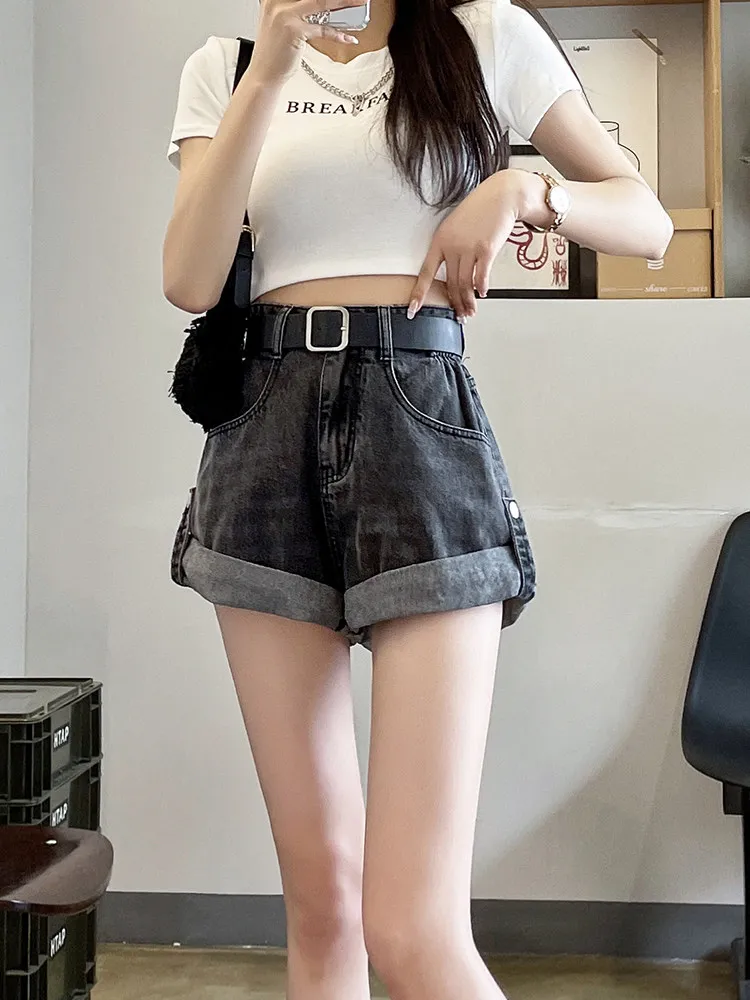 

High Waist Pure Color A-Line Wide Leg Short Jeans Women's Slimming Design Hot Pants Spring 2026 Korean Style Casual Shorts