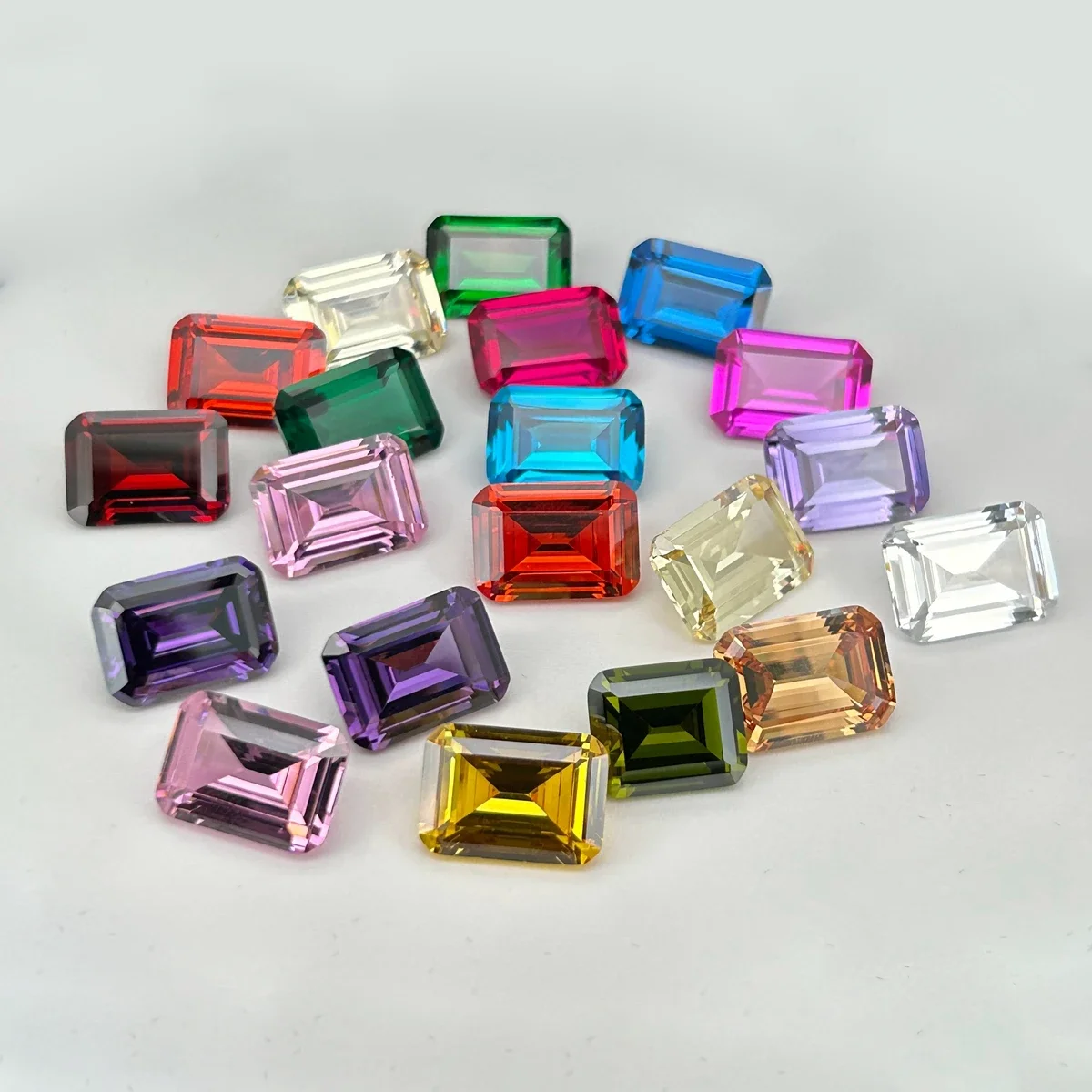 

Изумрудная огранка от 3x5 мм до 10x14 мм, синтетический желтый, розовый, зеленый, синий, фиолетовый, красный, черный, белый цвет, кубический циркон, драгоценный камень