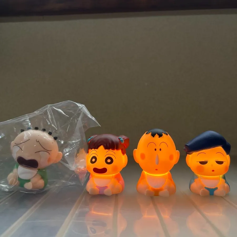 

Подлинный Kawaii Crayon Shin-chan Shinnosuke Nohara Toru Kazama Nene Sakurada аниме мультфильм слепая коробка ночник детские модные игрушки