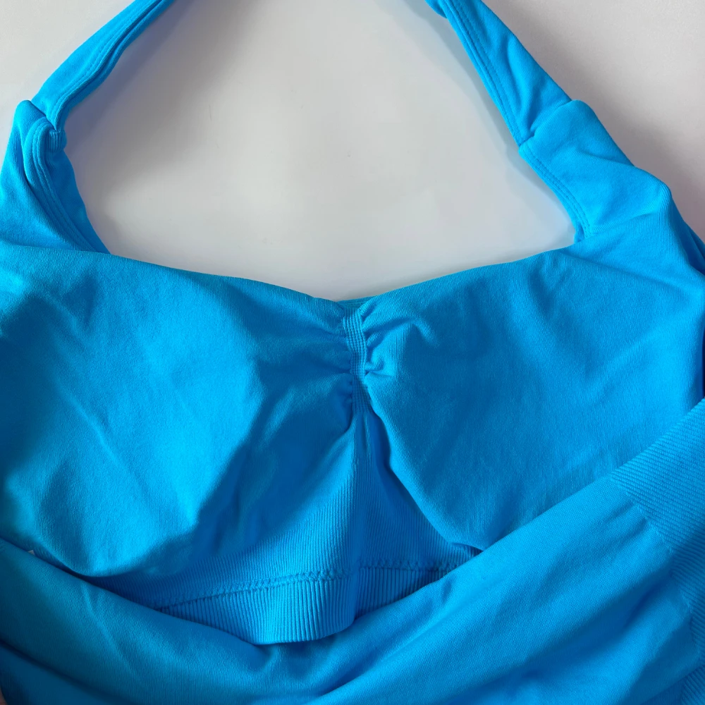 Pericic Nahtloses Neckholder-Top Rückenfrei Longline Trägerloses Gepolstertes Gym-Top für Damen mit Eingebautem BH und Herausnehmbaren Cups Activewear Yoga Tanktops – Detail 12