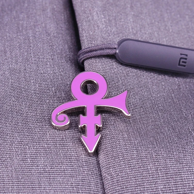 Prince Purple Rain Symbol spilla smaltata spilla per vestiti spille su zaino valigetta distintivo decorazione gioielli regali