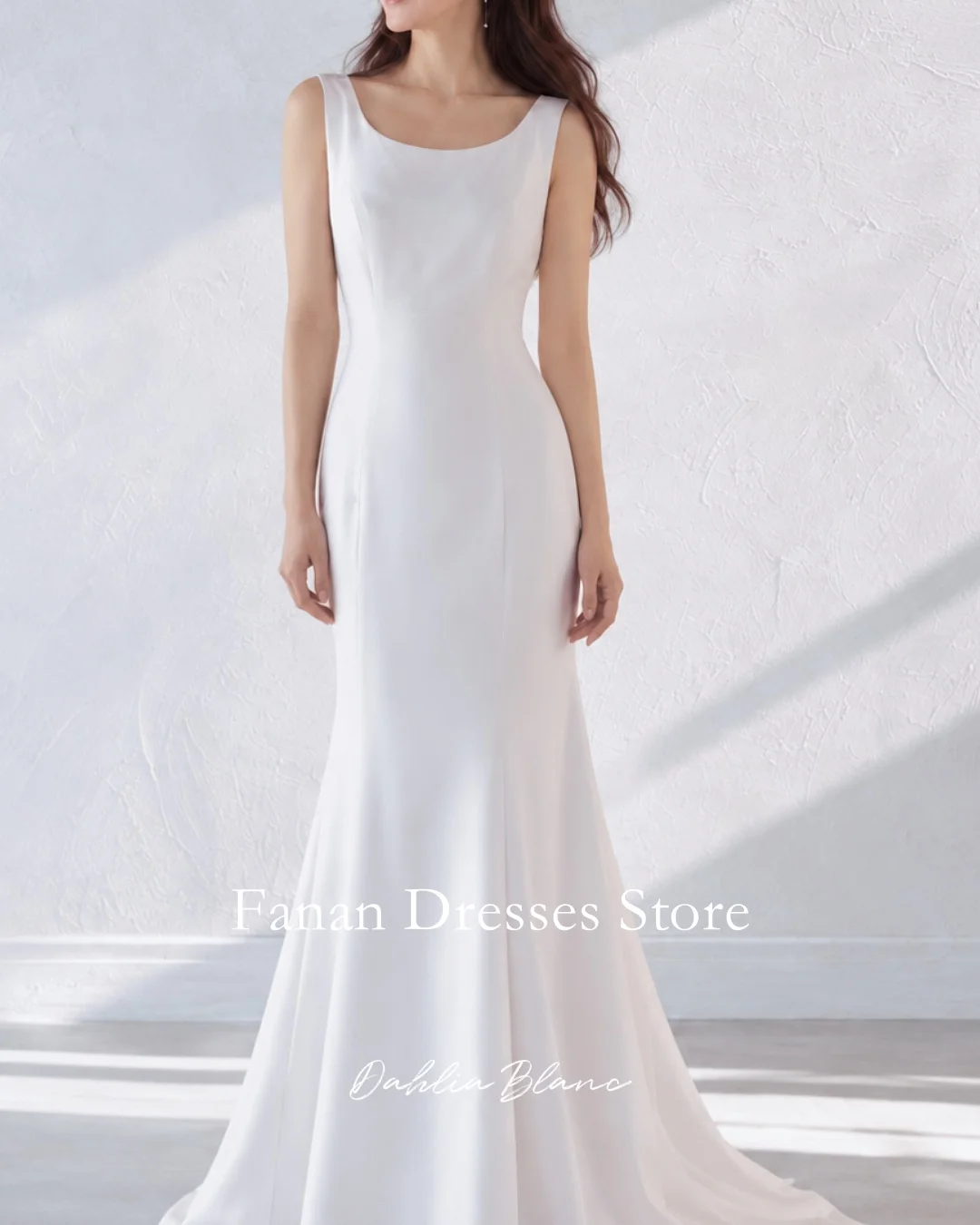 Square Neck Sleeveless Ruched Sheath Wedding Dress with Bow Back Satin Ivory Minimalist Maternity Bridal Gown For Photoshoot