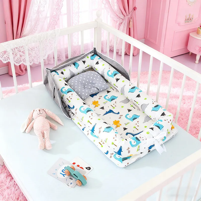 

2026 New Foldable Cartoon Baby Crib for Travel Compact Lightweight Infant Bed with Breathable Mesh Sides