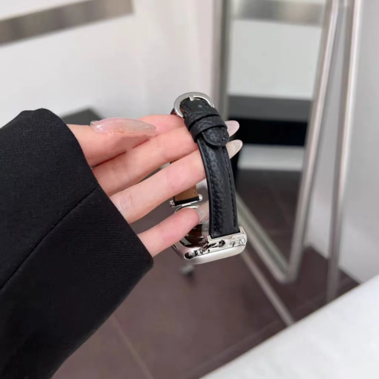 Skórzany pasek z pętelką do Apple Watch Series Ultra 11/10/9/8/7/6/5/4/3 38mm 40mm 41mm 42mm 44mm 45mm 46mm 49mm