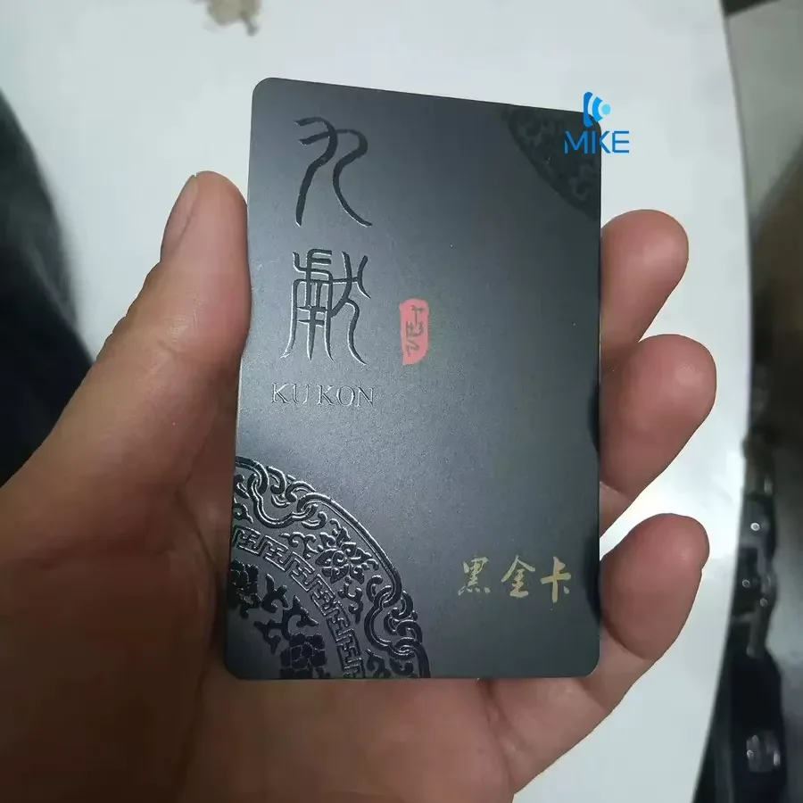 

Деловые индивидуальные дизайнерские карты из ПВХ с собственным логотипом из УФ-пластика