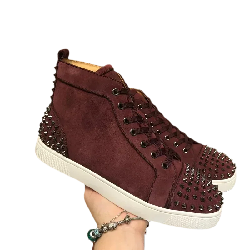 Designer HighTop Scarpe con fondo rosso per uomo Scarpe da ginnastica Guida in pelle scamosciata a spillo Vera pelle Argento Rivetti Punta dei piedi Tacchi Flats Sneaker